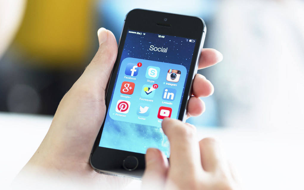 5 Social Media Dos and Don’ts for a Happier You