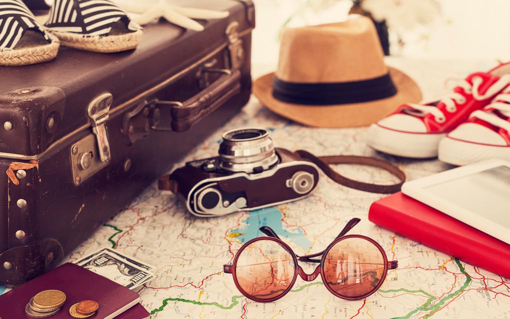 The 5 Best Travel Accessories to Take on Your Road Trip